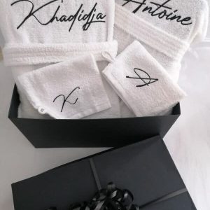 Prestige Souverain : Le Coffret de Bain Essentiel pour Deux